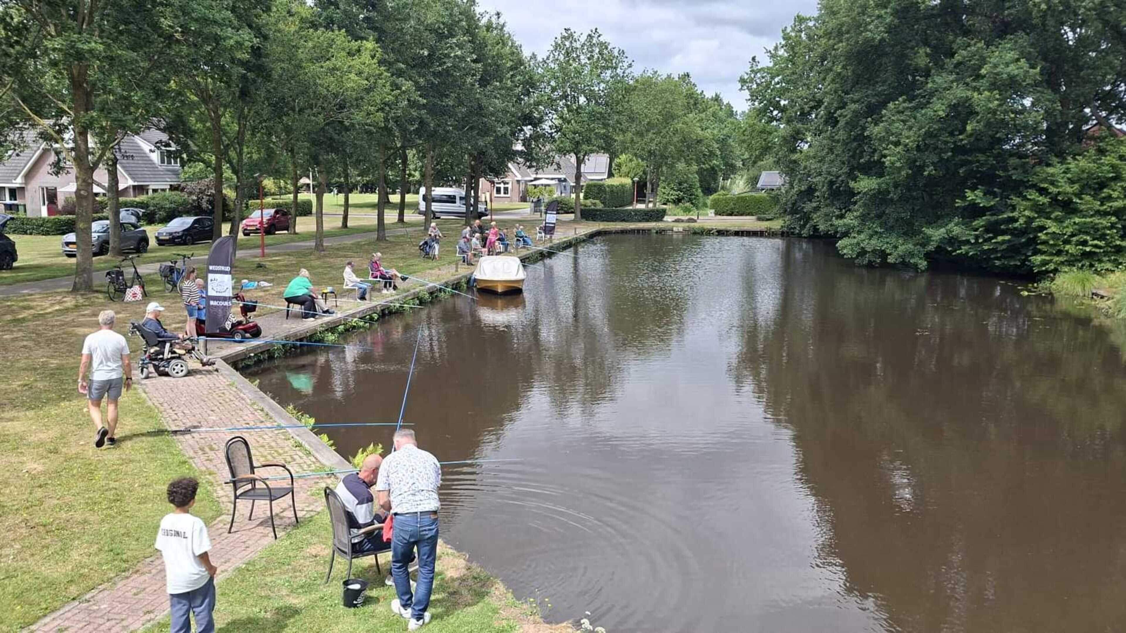 Succesvolle vismiddag voor bewoners van Het Oosterhuis en De Fochtel
